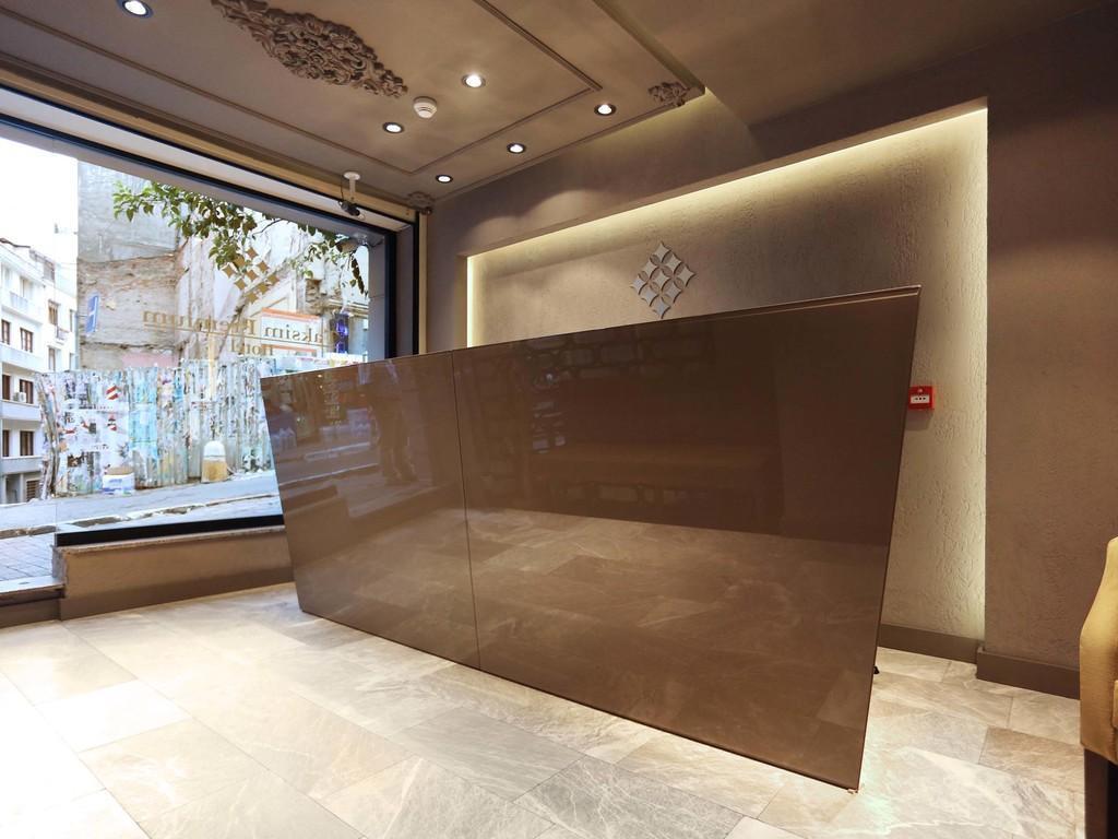 Отель Taksim Premium 3*
