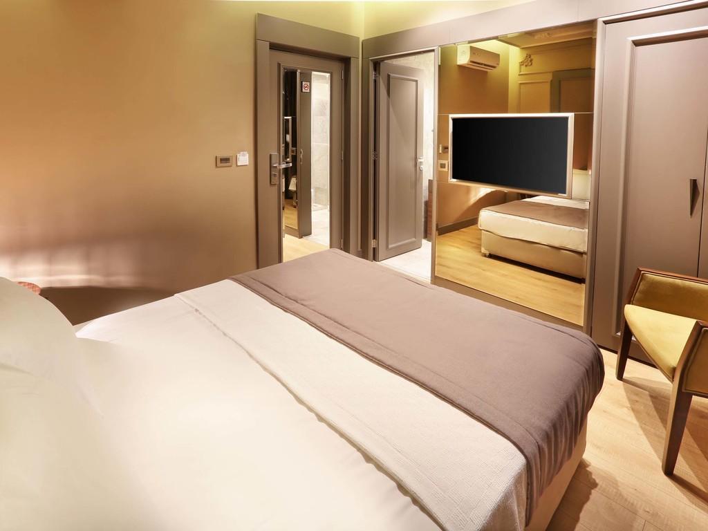 Отель Taksim Premium 3*